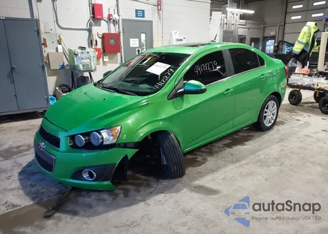 2014 Chevrolet Sonic Lt Auto z USA, uszkodzony, nr VIN 1G1JC5SH4E4216115